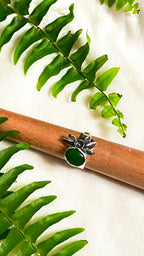 Anillo de nefrita "Fruto"