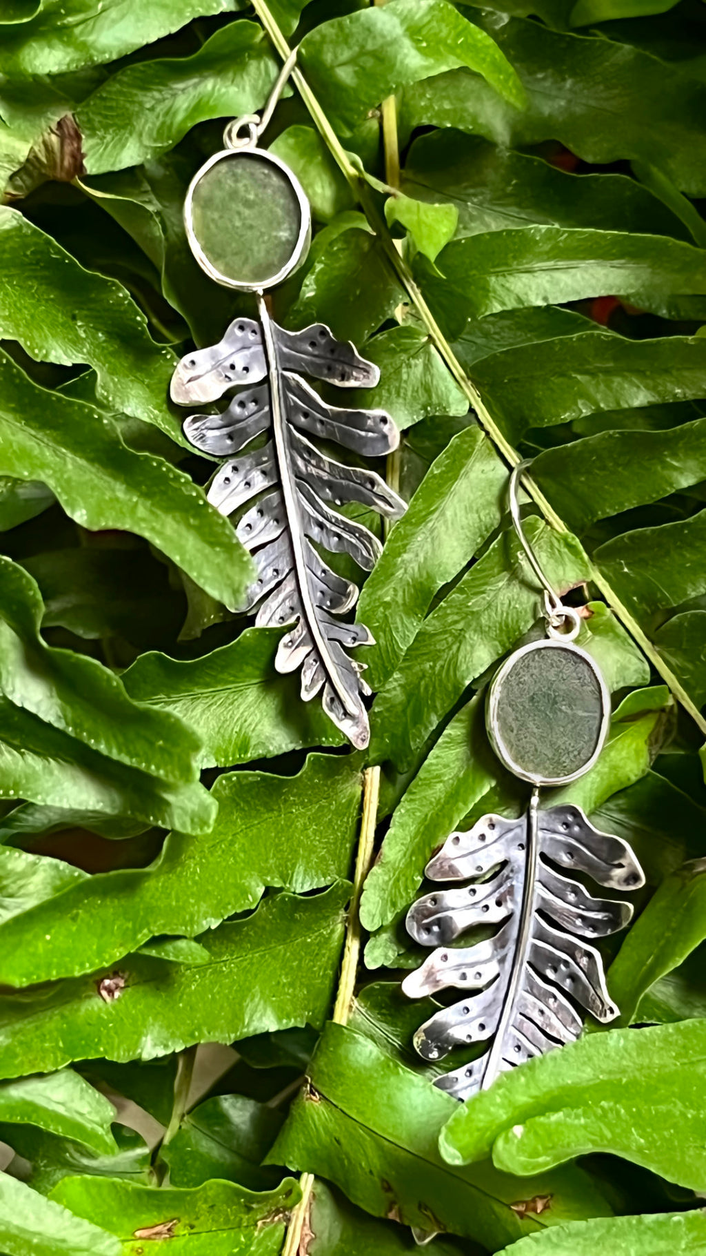 Aretes Helecho - Plata Esterlina con Nefrita (Jade Canadiense)