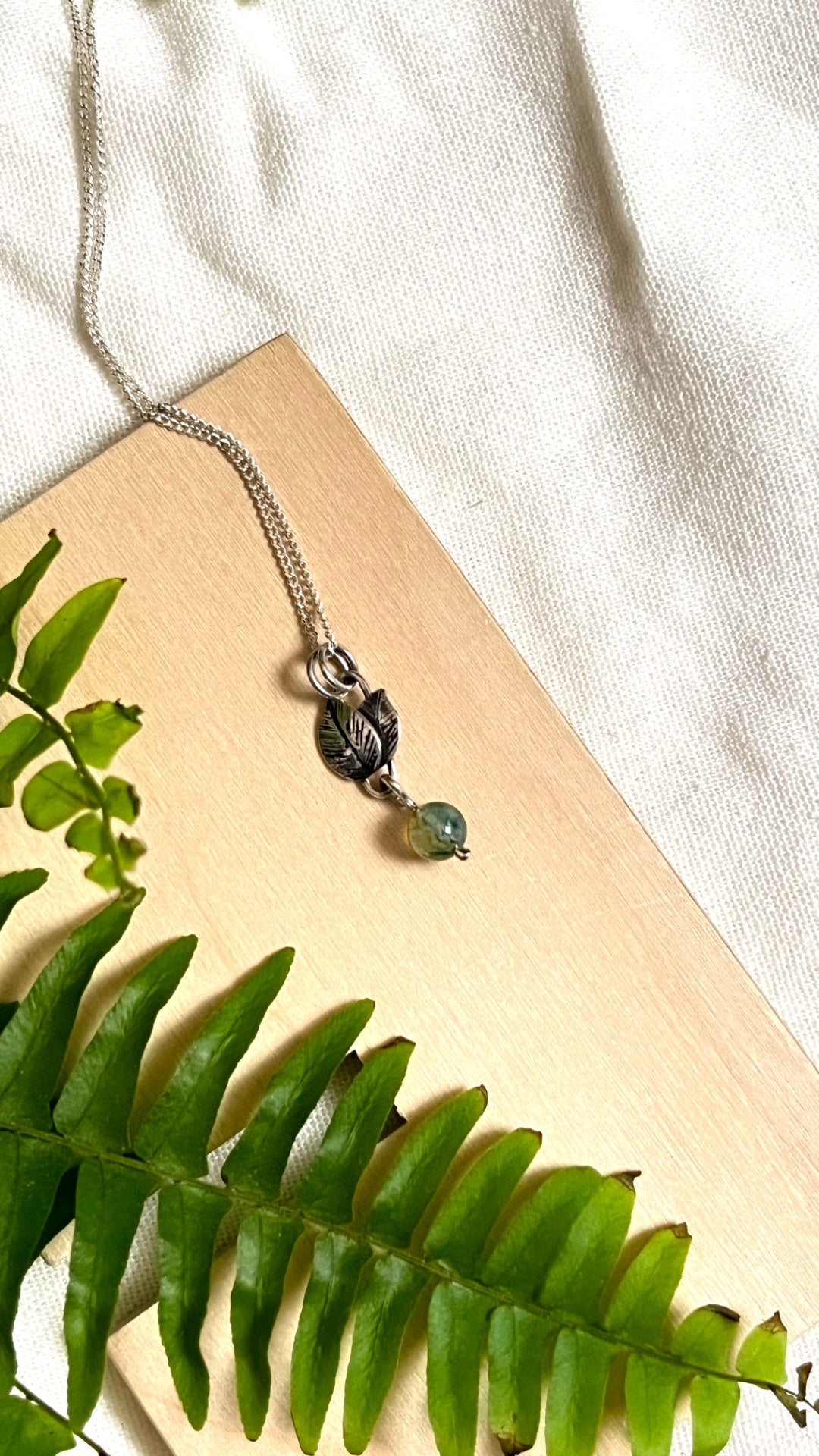 Set de aretes y dije de Ágata Musgosa
