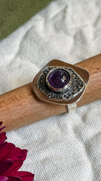 Anillo de plata con Amatista